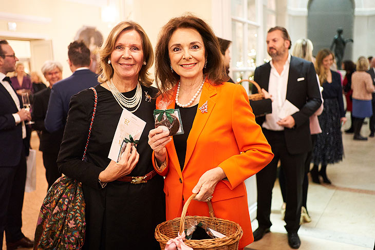 Ursula Prinzessin von Bayern, Uschi D&auml;mmrich von Luttitz, 28. BMW Advents-Benefizkonzert, Cuvilli&eacute;s Theater, M&uuml;nchen, 6. Dezember 2023, Foto: Jens Hartmann/BMW